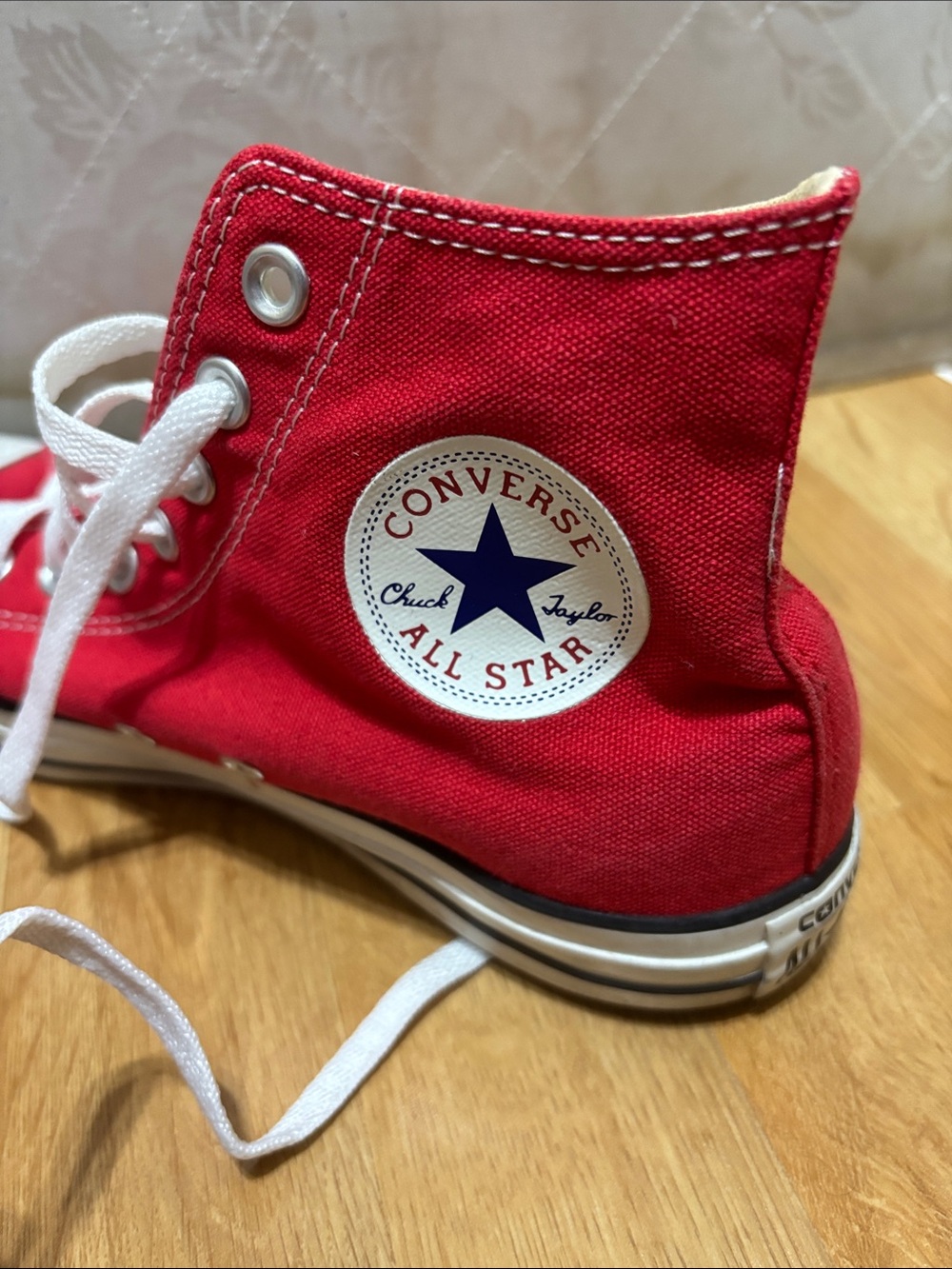Red Converse Chuck Taylor Unisex - Picture 5 of 5
